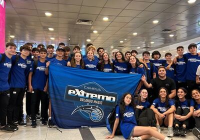 Grupo en el aeropuerto